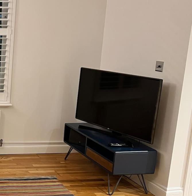 ***Spotless, Bright 1 Double Bed Apartment*** Bath Dış mekan fotoğraf